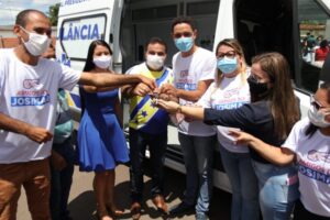 Em Presidente Juscelino, deputado federal Josimar, entrega mais uma ambulância das 40 destinadas aos municípios