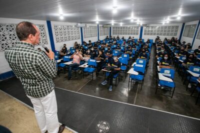 Prefeitura realiza aula inaugural e garante transporte para os pré-vestibulandos em São José de Ribamar