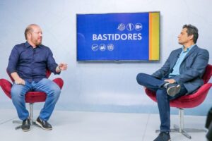 Othelino defende que escolha do pré-candidato governista seja adiada e prega unidade do grupo