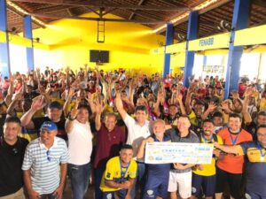 Em Bacabal, Lobão Filho prestigia torneio e destaca importância do esporte