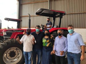 Agricultores maranhenses recebem equipamentos adquiridos com emendas parlamentares de Pedro Fernandes