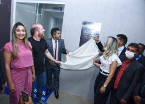 Othelino prestigia reinauguração da Câmara Municipal de São Francisco do Maranhão reformada com seu apoio