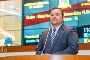 Vinicius Louro contesta “pacote de maldades” proposto pela Prefeitura de Pedreiras