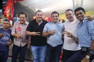 Deputado Vinicius Louro celebra festa das mães em Igarapé Grande