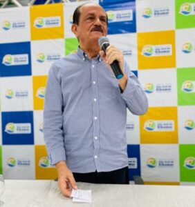 Dr. Julinho antecipa primeira parcela do 13° salário dos servidores em São José de Ribamar