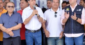 Prefeito Fábio Gentil entrega várias obras em Caxias