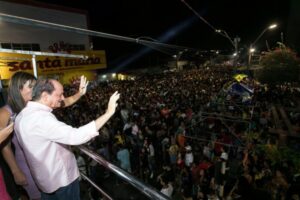 São José de Ribamar celebra 70 anos com fogos de artifício e show de Mara Pavanelly em trio elétrico