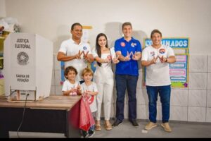 Weverton Rocha vota acompanhado do prefeito de São Luís Eduardo Braide