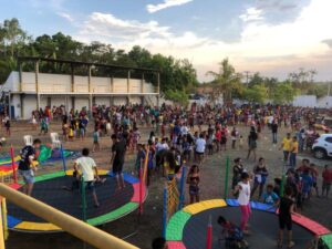 Fabiana Mendes realiza grande festa em comemoração ao mês das Crianças em Presidente Vargas