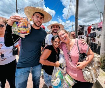 Deputado estadual Davi Brandão entrega cestas básicas para vítimas de enchentes em Bacabal e São Luís Gonzaga