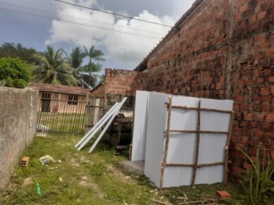 Cajari: Escola do povoado Vila Palmeira utiliza banheiro improvisado