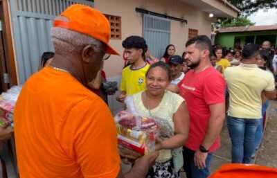 Veja Agora: Prefeito Zé Martinho o Kabão, entrega mais de mil cestas básicas em Cantanhede
