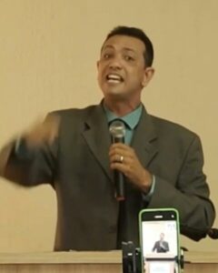“Tinha salários atrasados sim!”: vereador Alan Noleto critica gestão passada em Tuntum