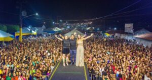 Com Mari Fernandez, Bruno Silva encerra festejo com multidão em Coelho Neto