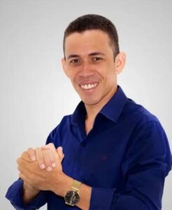 Vereador que jogou dinheiro pela janela explica o caso de suposto suborno feito pelo prefeito