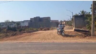 Prefeito Raimundinho cumpre mais uma promessa de campanha e conclui ponte de concreto ligando Rua Dep. Luiz Rocha a BR-226
