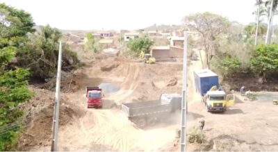 Prefeito Raimundinho cumpre mais uma promessa e dá início a importante obra da ponte entre os bairros Colinas Park e Ciro Evangelista