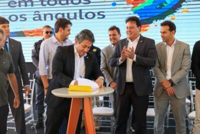 Veja Agora: Osmar Filho participa do lançamento da pedra fundamental de Complexo Operacional dos Correios em São Luís
