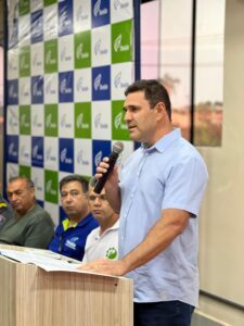 Deputado Dr. Benjamim participa de encontro para discutir problemas enfrentados pela população nas BR’s 010 e 222