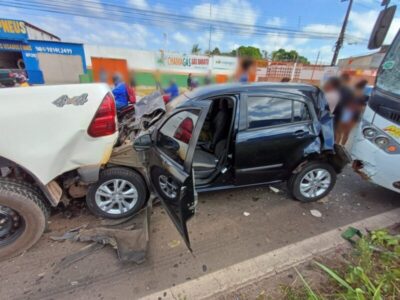Fotos e vídeo! Acidente entre ônibus e quatro carros para o trânsito na BR-135, em São Luís