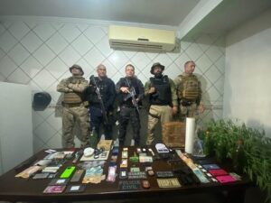13 pessoas são presas durante operação da Polícia Civil em Grajaú