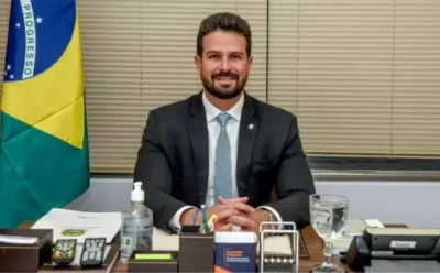 Lula fortalece relação com o Centrão ao nomear ex-deputado Gil Cutrim como diretor da Codevasf