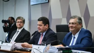 Senado aprova Flávio Dino para o STF por 47 votos a 31