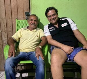 A humildade e sua simplicidade Gustavo do Posto ganha a admiração da população peritorense.