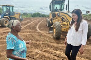 Prefeita Domingas Cabral realiza cerimônia de assinatura de ordem de serviço para obra no Bairro da Chapada.