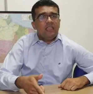 Lahesio Bonfim omite dados e ofende estudantes maranhenses em busca de se promover politicamente