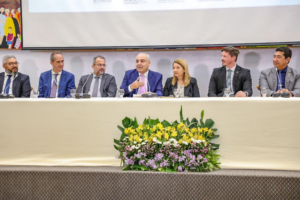 Deputados prestigiam seminário do TCE/MA sobre controle interno municipal