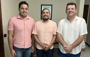 Pré candidato a prefeito Deyvison do posto Cumprindo agenda na capital