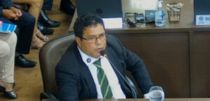 Vereador reclama por ter chave do gabinete solicitada: “que essa graça não se repita”