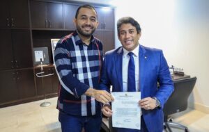 Vereador Renato filho visitar o gabinete do Deputado Estadual Osmar Filho, solicita ambulância para Carutapera