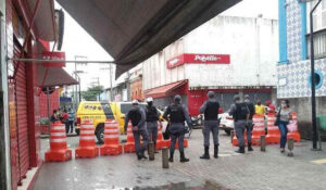 Governo do estado bloqueia Rua Grande na manhã desta quinta-feira (30)