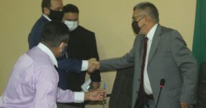 Câmara de Caxias empossa vereadores, prefeito e vice-prefeito e elege Mesa Diretora