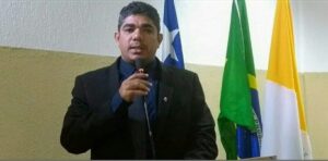 Chego a suspeitar que não me querem mais no governo Dinair Veloso, diz vereador