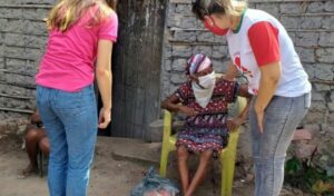 Vereadora Cynthia Lucena realiza ação social e beneficia várias famílias