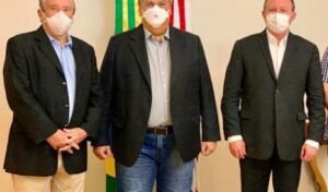 Zé Reinaldo desfaz Fake News criado para tentar intrigá-lo com Flávio Dino