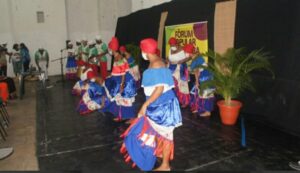 Caxias: Fórum Popular da Cultura é aberto com apresentações culturais e palestras