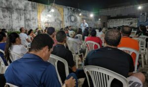 Schneyder reúne apoiadores e anuncia pré-candidatura à prefeitura de Timon