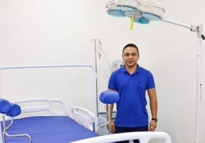 Adriano Freitas faz visita ao hospital municipal e realiza aquisição de equipamentos
