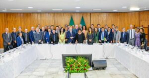 Presidente da Famem, Ivo Rezende, representa os municípios maranhenses em reunião com o presidente Lula