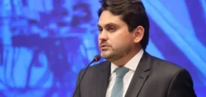PF indicia ministro Juscelino Filho por corrupção com verba do orçamento secreto