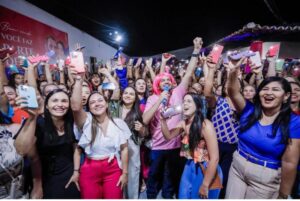 Mais de 3 mil mulheres participam de evento em apoio à Fernando Pessoa