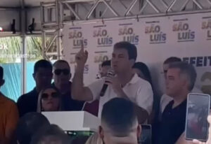 Vereador reage, derruba prefeito Eduardo Braide do palanque e o expulsa de evento na capital