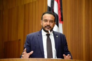 Deputado Júnior Cascaria solicita implantação de base do SAMU na cidade de Pedreiras