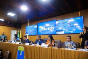 Projeto propõe implementação obrigatória de adesivos para apontar o ponto cego em veículos do transporte público