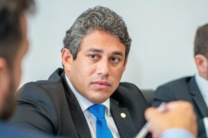 Lei originária de PL de Osmar Filho inclui Festa da Juçara no calendário oficial do Maranhão