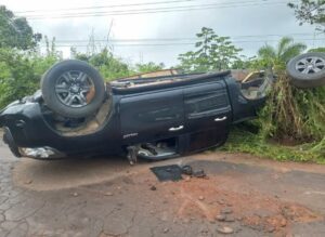 Lahesio Bonfim tenta desviar de buraco e sofre acidente na MA-006 no interior do Maranhão